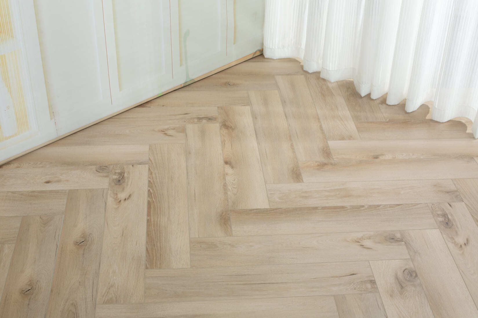 Плитка SPC "OneFloor" 3009 А,В  ЁЛКА (640*128*4 мм) — купить в Шахтах