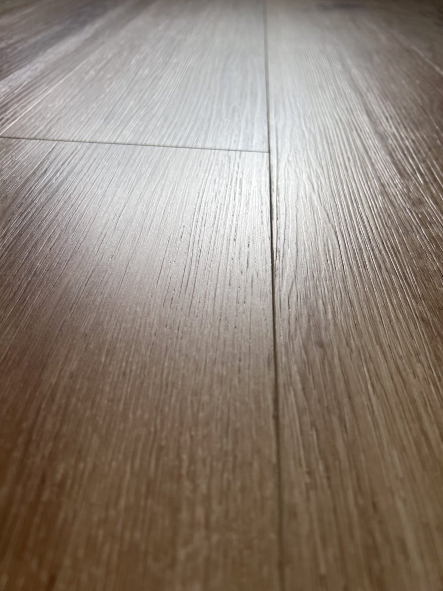 SPC ламинат "OneFloor" ЕСО 5011 (4V фаска) (1220*184*4 мм) — купить в Шахтах