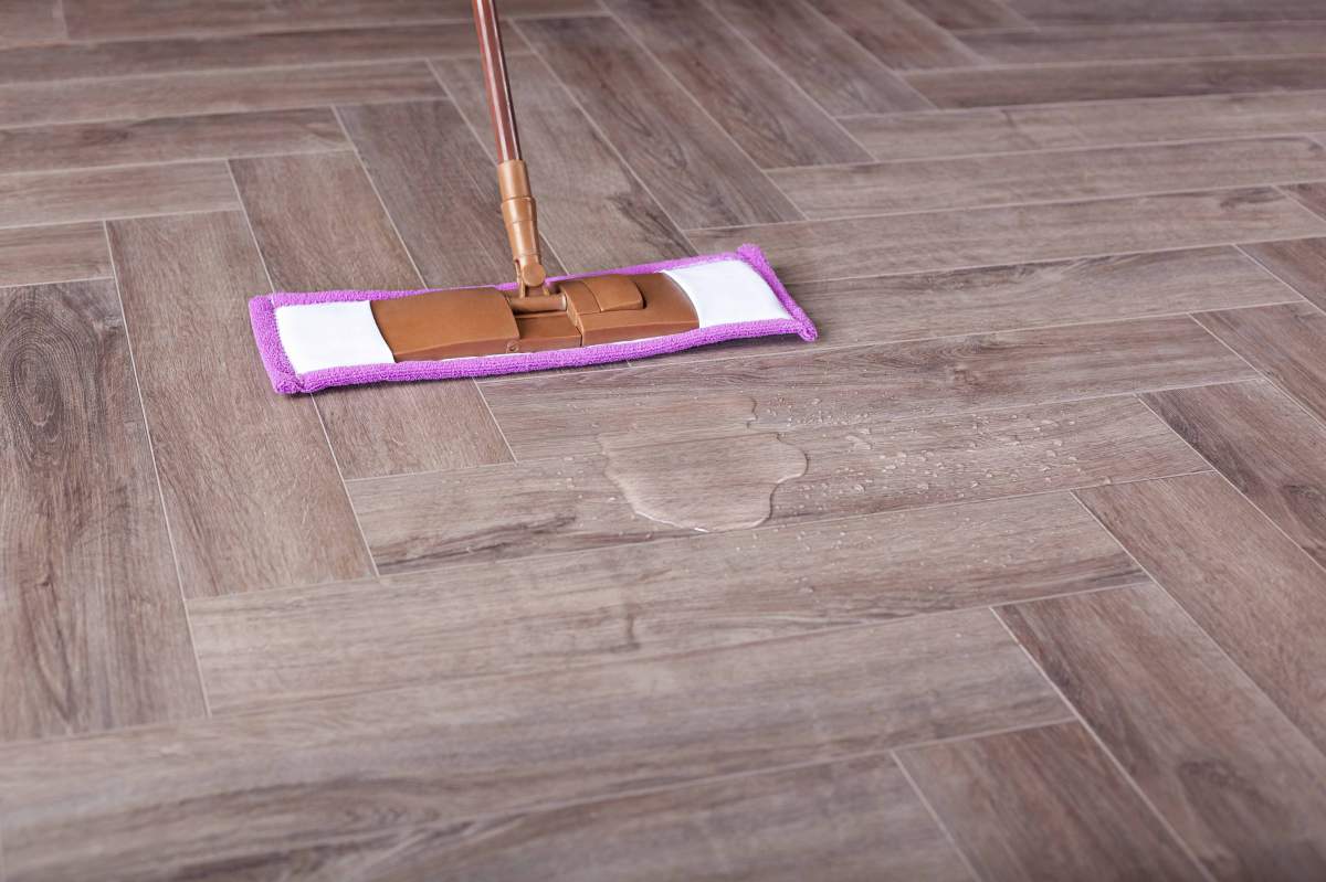 Замковая ПВХ плитка "Aberhof" Carmelita 1862 (615*123*5 мм) — купить в Шахтах