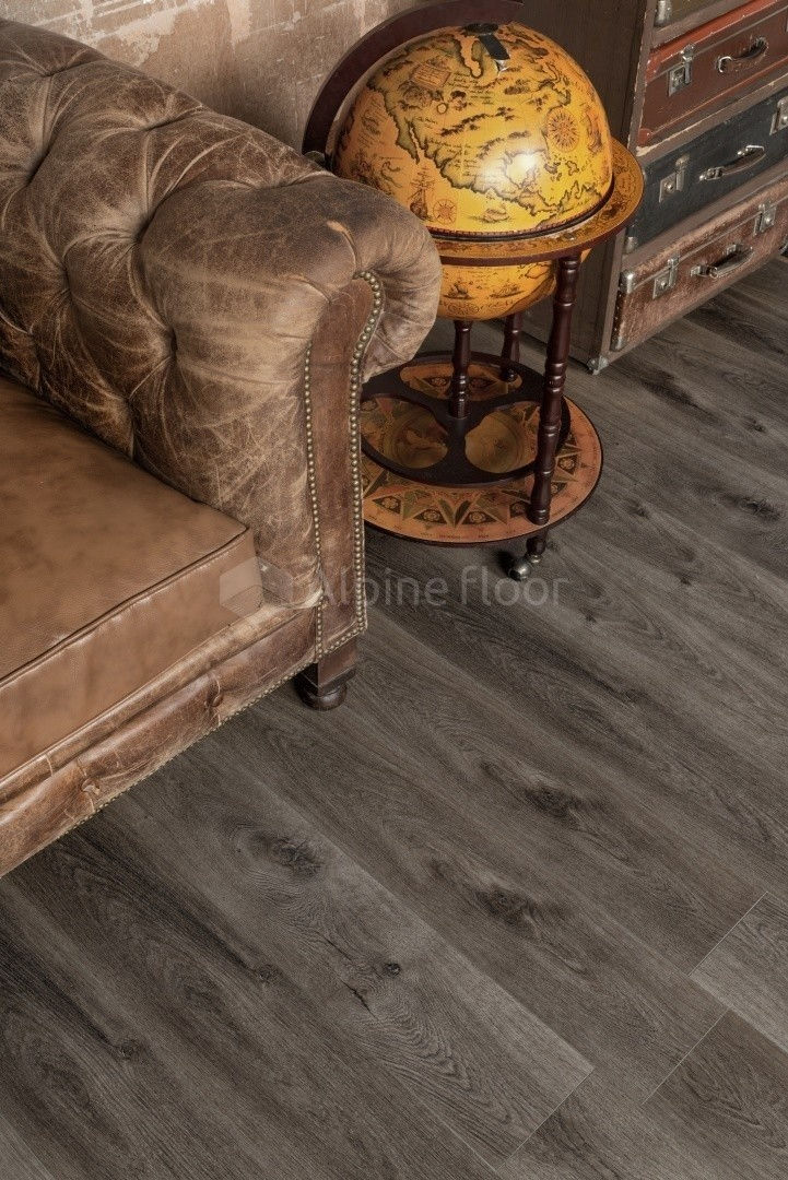 Замковая ПВХ плитка "Alpine Floor" Дуб торфяной  (1524*180*8мм) — купить в Шахтах