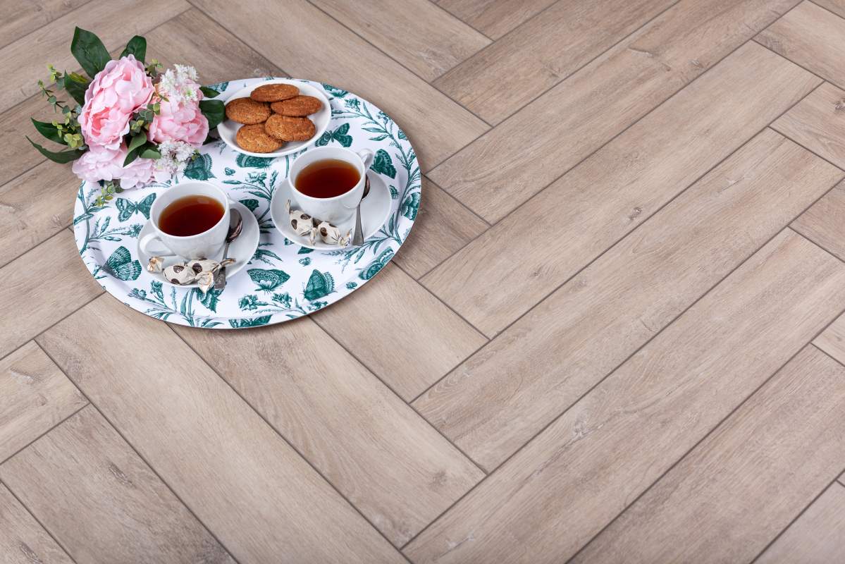 Замковая ПВХ плитка "Aberhof" Carmelita 0532 (615*123*5 мм) — купить в Шахтах