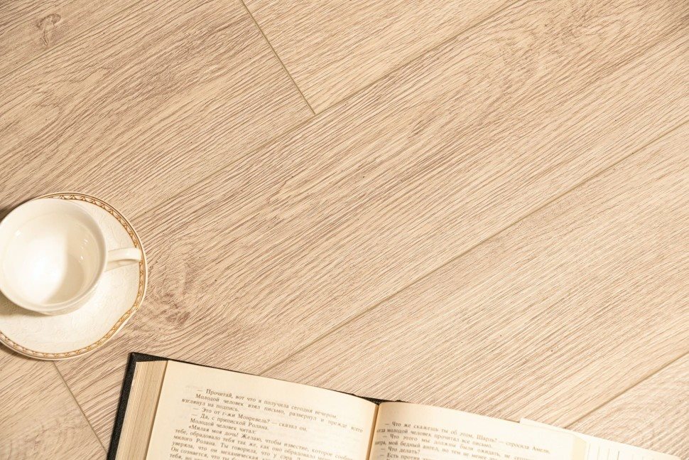 Виниловый ламинат "Bonkeel" Style Дуб Гарднер (1200*125*4 мм) — купить в Шахтах