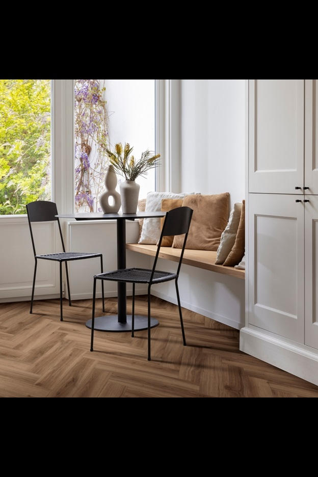 Замковая ПВХ плитка Classic Oak 24844 (630*126*6 мм) — купить в Шахтах