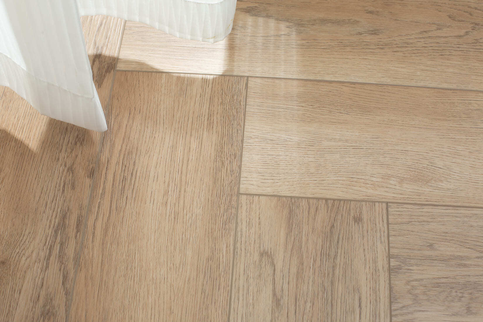 Плитка SPC "OneFloor" 3028 А,В  ЁЛКА (640*128*4 мм) — купить в Шахтах